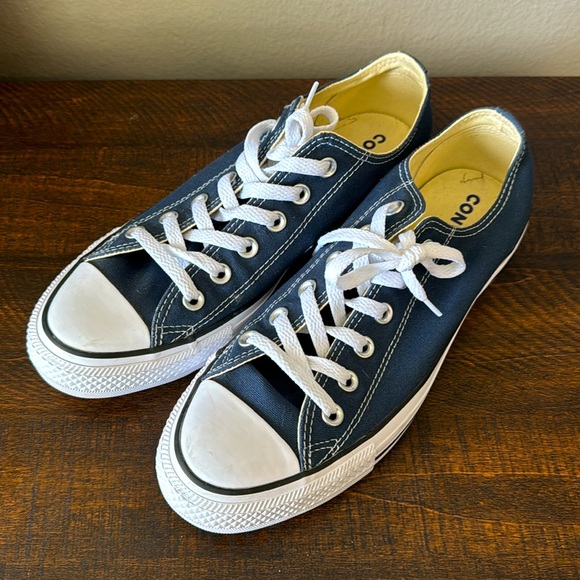 Women’s Converse All Star Chuck Taylor Shoes - Picture 2 of 5